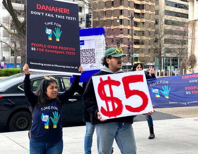 MSF staff and supporters protest in front of Danaher's headquarters in Washington, D.C.