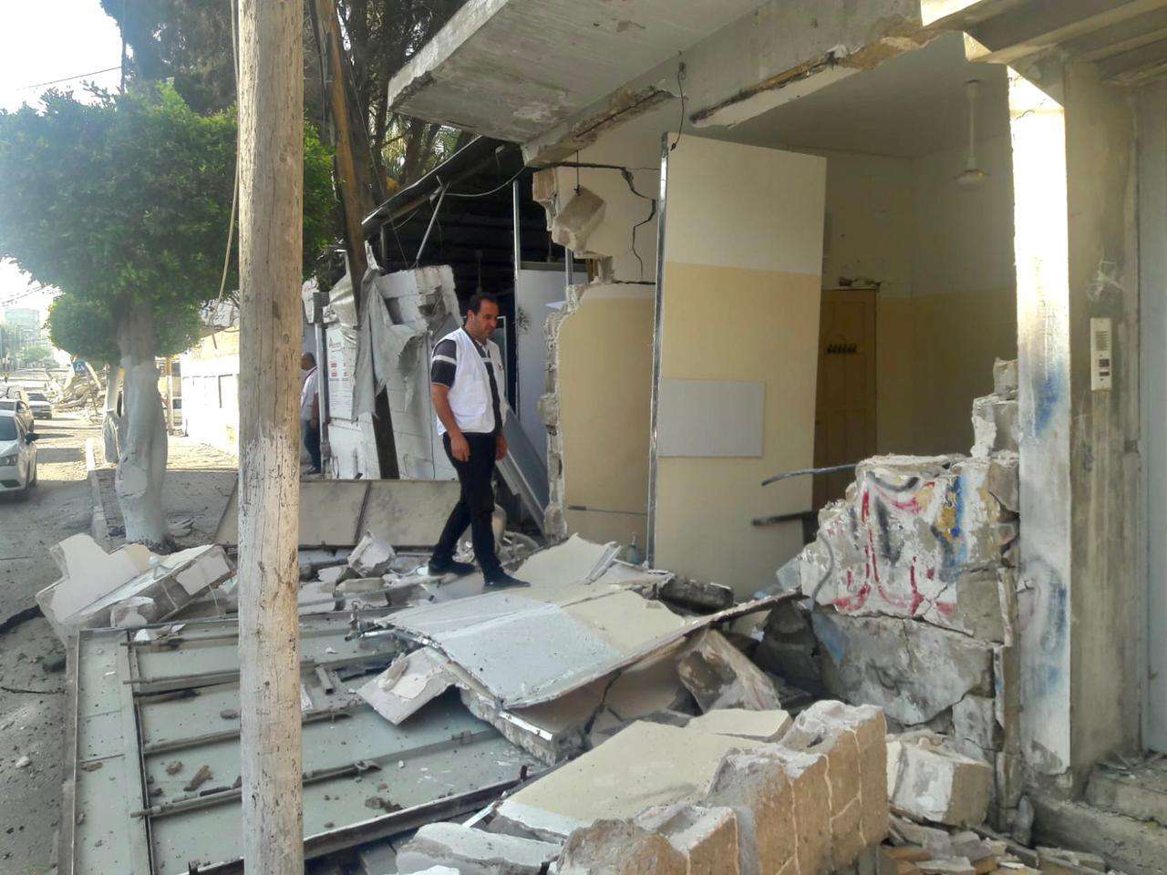 Damage to MSF clinic in Gaza