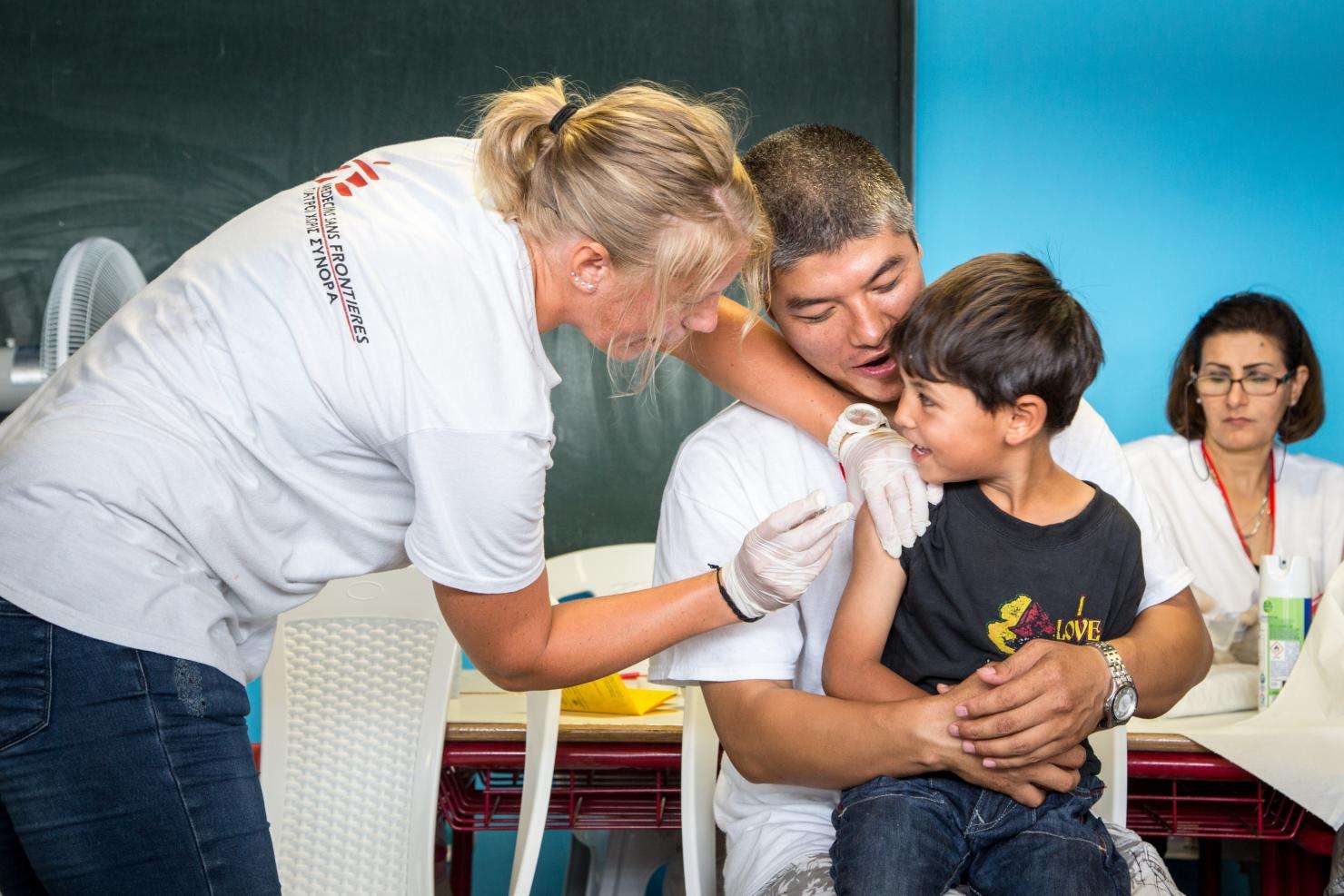 Supporting the Greek health authorities, MSF has conducted immunizations for children aged 6 weeks to 15 years in Elliniko. 