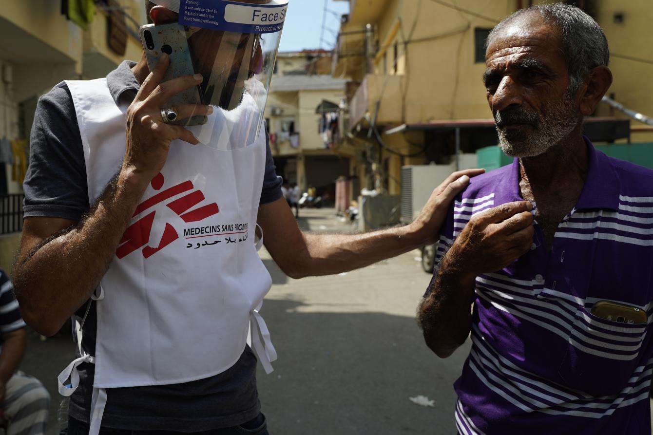 MSF carrying out door-to-door visits to the residents of the neighborhood of Karantina (Beirut).