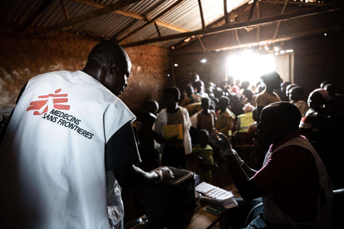 Doctors Without Borders staff vaccinate children for measles in a village far away from health facilities in Ituri province, Democratic Republic of Congo. 