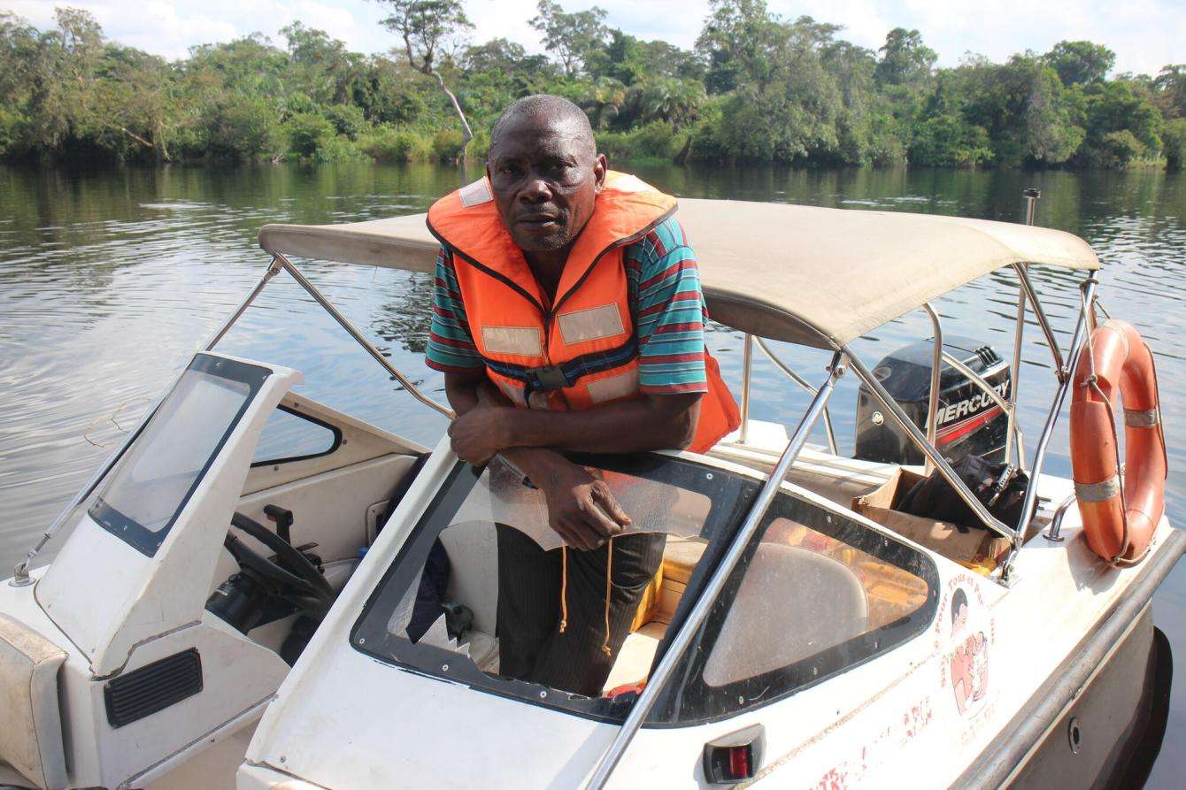 Richard Mungongombi, a rapid canoe driver transporting MSF staff and equipment in hard-to-reach areas in Democratic Republic of Congo 