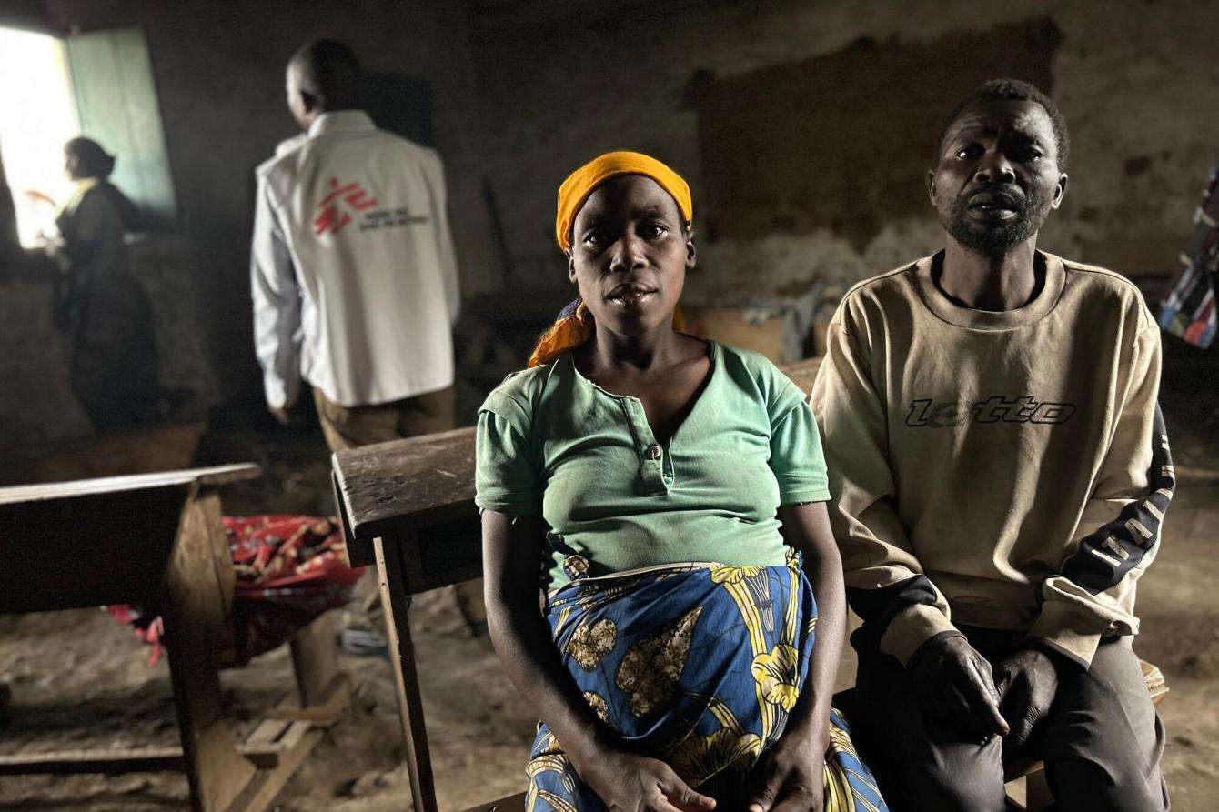 A displaced couple who found refuge in a school in Mweso, North-Kivu, Democratic Republic of Congo.