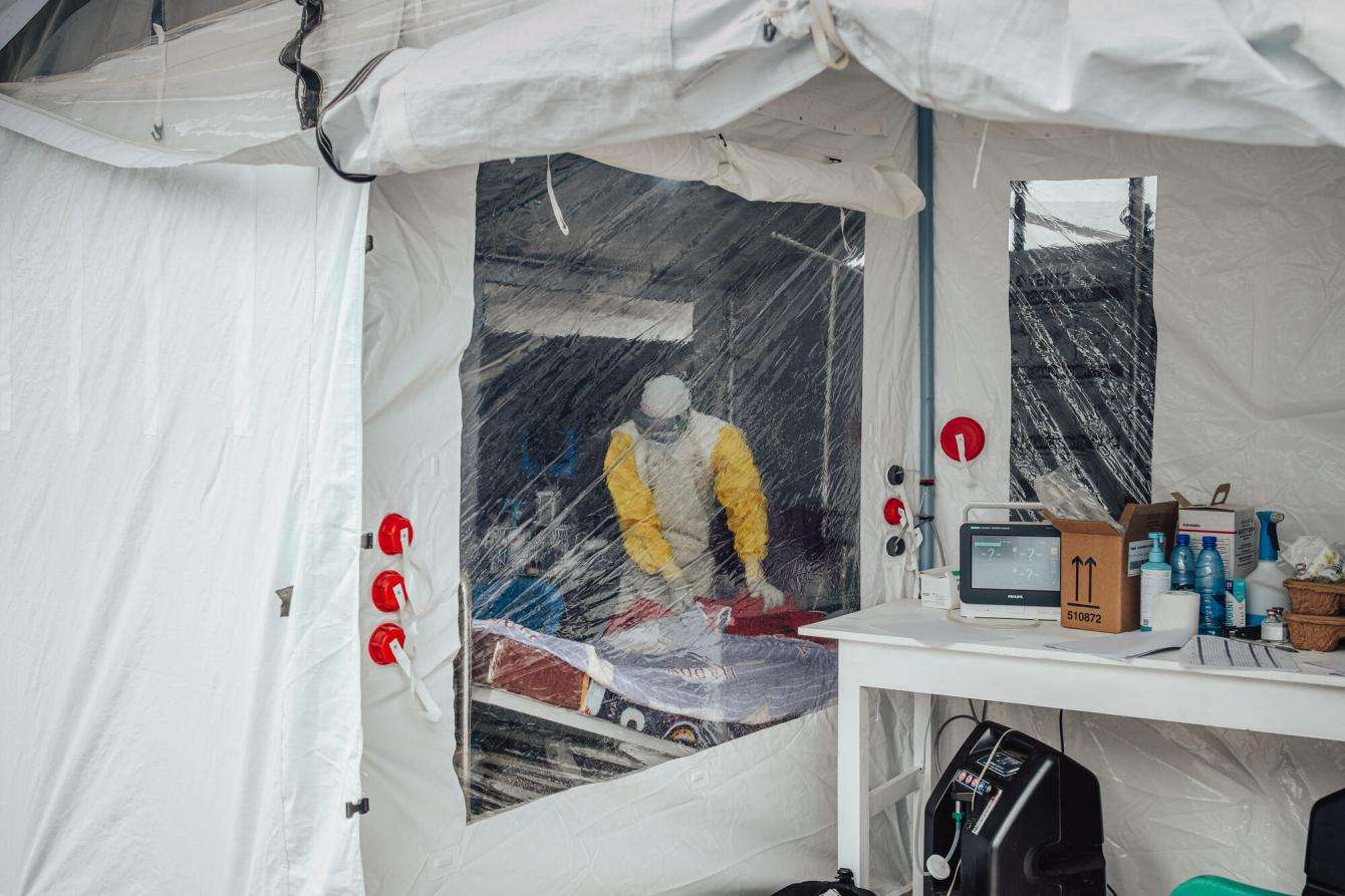 Patients who are in a critical condition but have a chance of recovery are transferred to close-monitoring tents, where the team monitors their vital signs and administers medication.