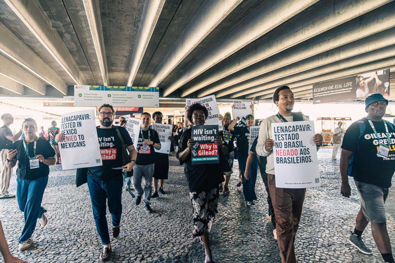 MSF staff march at AIDS 2026 in Brazil.