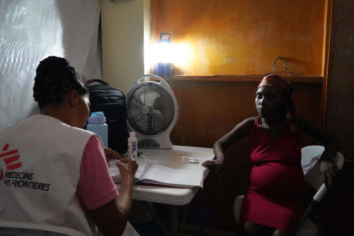A pregnant woman attends a prenatal consultation with an MSF midwife at a mobile clinic in lower Delmas, Port-au-Prince, Haiti.