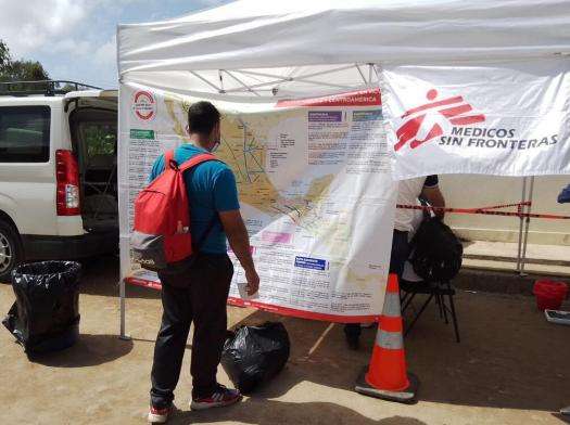 An MSF mobile clinic assists migrants at the Honduras-Nicaragua border